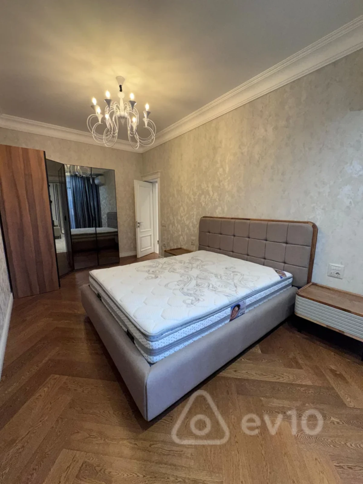 Kirayə verilir 2 otaqlı yeni tikili 86 m²
