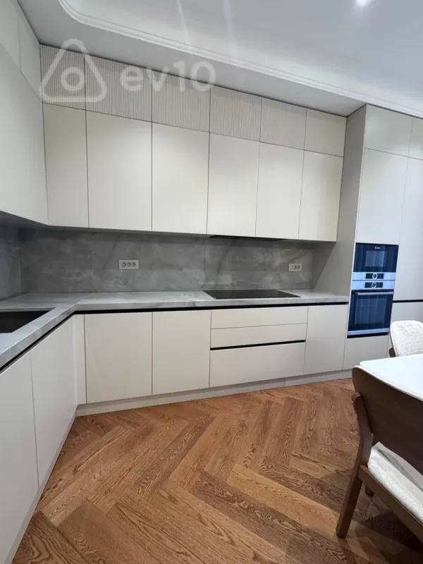 Kirayə verilir 2 otaqlı yeni tikili 86 m²