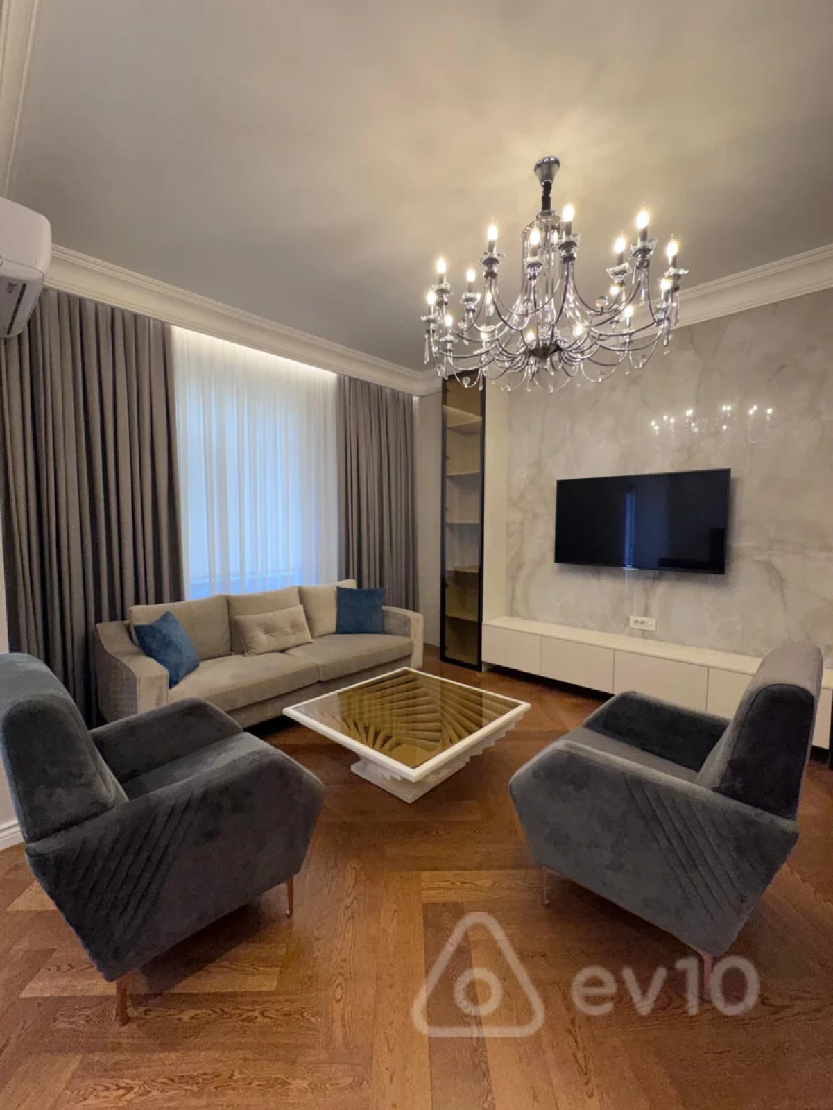 Kirayə verilir 2 otaqlı yeni tikili 86 m²