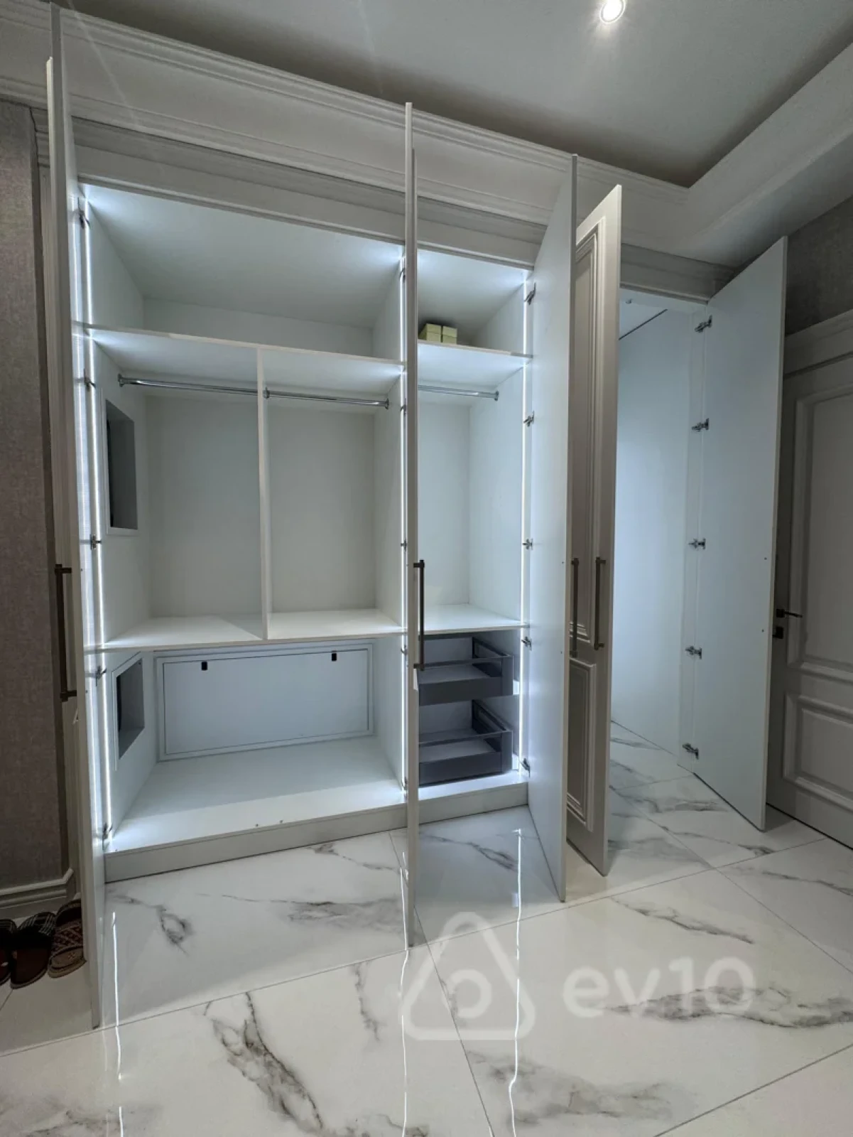 Kirayə verilir 2 otaqlı yeni tikili 86 m²