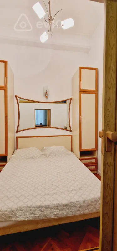 Kirayə verilir 2 otaqlı köhnə tikili 55 m²