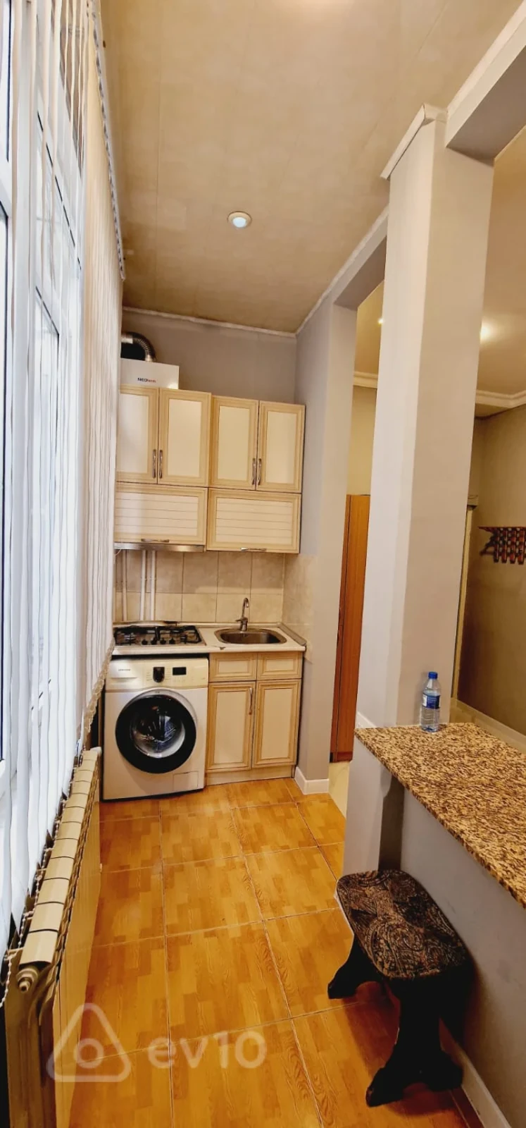 Kirayə verilir 2 otaqlı köhnə tikili 55 m²