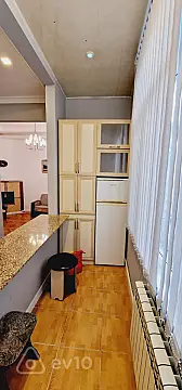 Kirayə verilir 2 otaqlı köhnə tikili 55 m²