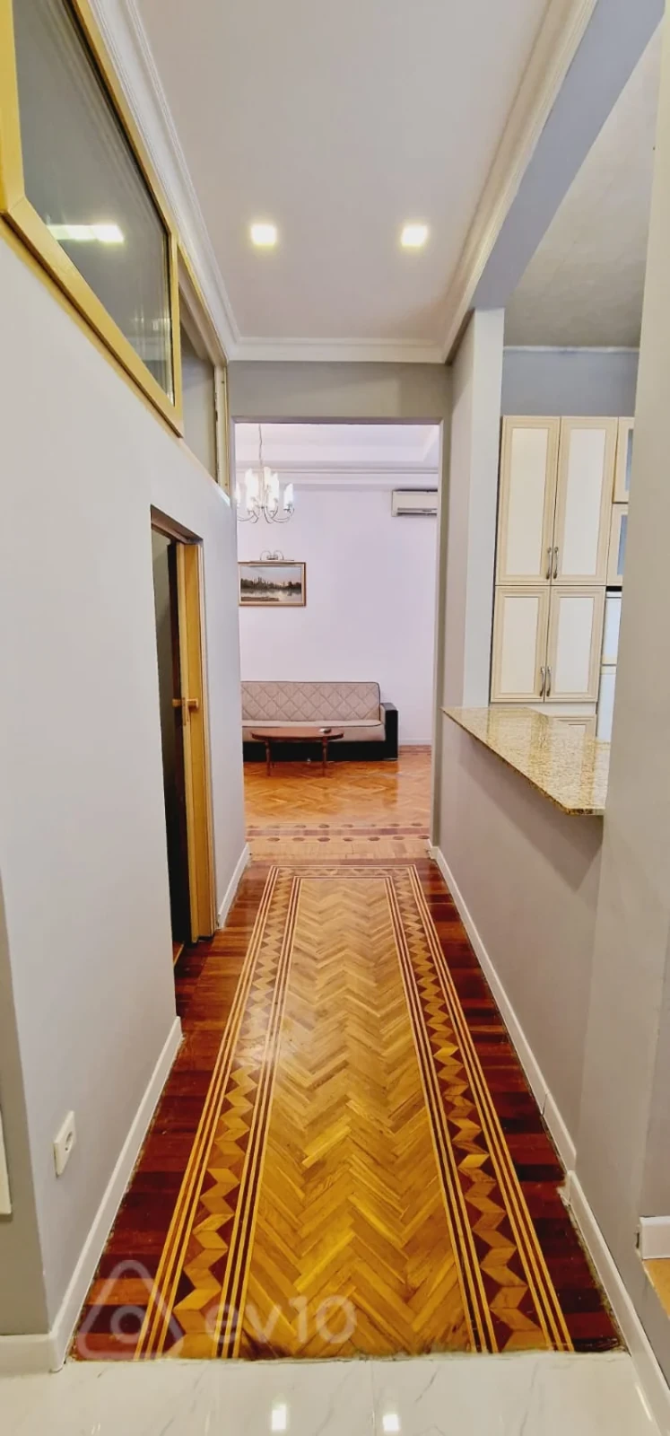 Kirayə verilir 2 otaqlı köhnə tikili 55 m²