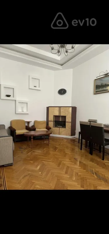 Kirayə verilir 2 otaqlı köhnə tikili 55 m²