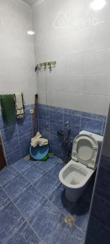 Kirayə verilir 2 otaqlı köhnə tikili 74 m²