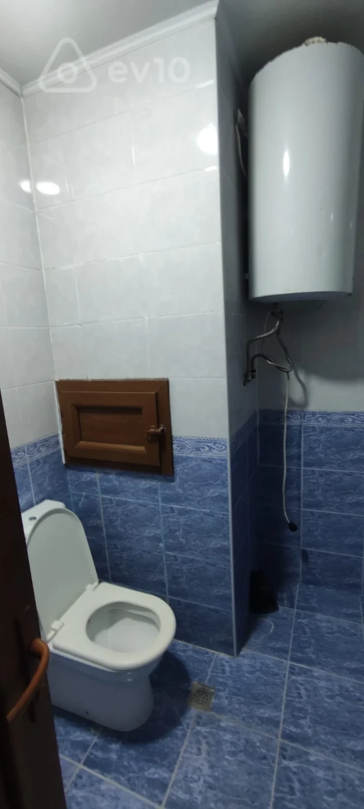 Kirayə verilir 2 otaqlı köhnə tikili 74 m²