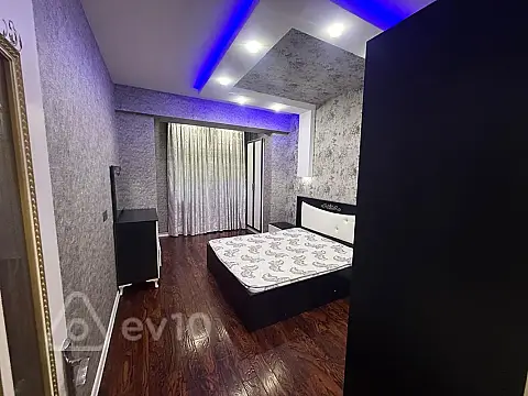 Kirayə verilir 2 otaqlı yeni tikili 65 m²