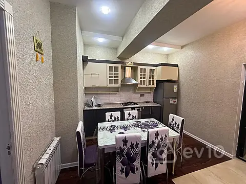 Kirayə verilir 2 otaqlı yeni tikili 65 m²
