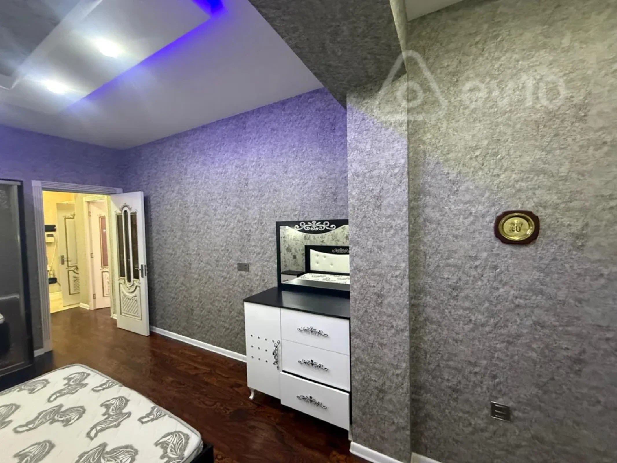 Kirayə verilir 2 otaqlı yeni tikili 65 m²