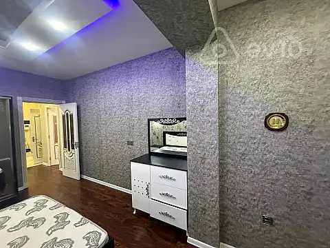 Kirayə verilir 2 otaqlı yeni tikili 65 m²