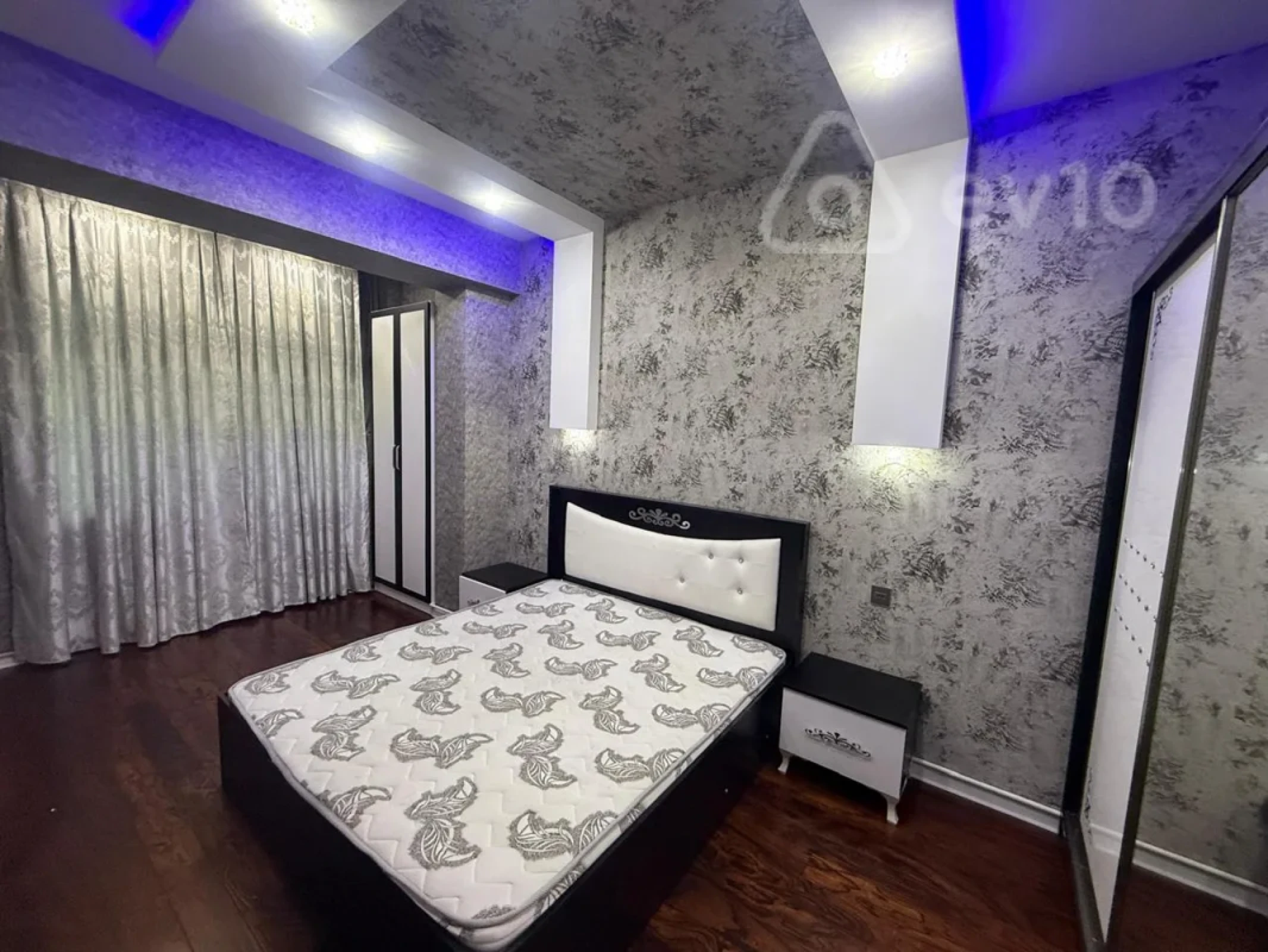 Kirayə verilir 2 otaqlı yeni tikili 65 m²