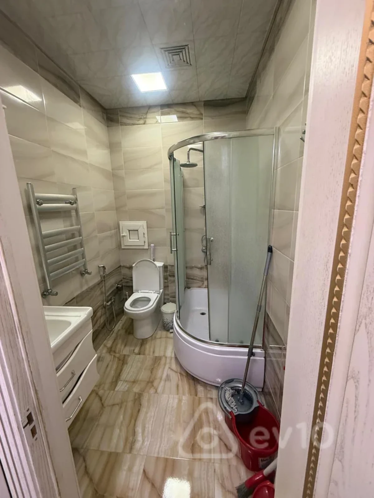 Kirayə verilir 2 otaqlı yeni tikili 65 m²