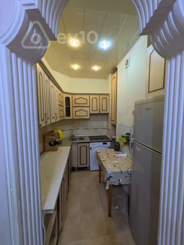 Kirayə verilir 3 otaqlı yeni tikili 85 m²