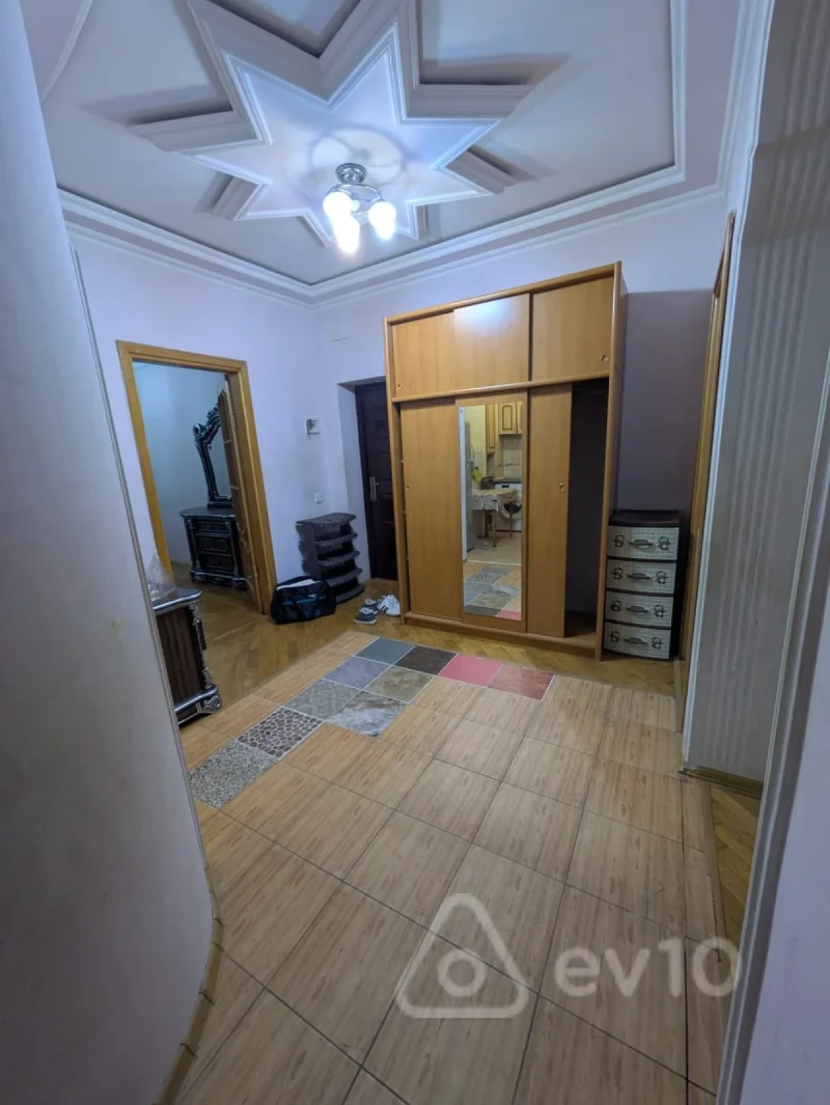 Kirayə verilir 3 otaqlı yeni tikili 85 m²