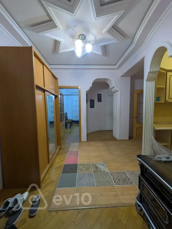 Kirayə verilir 3 otaqlı yeni tikili 85 m²