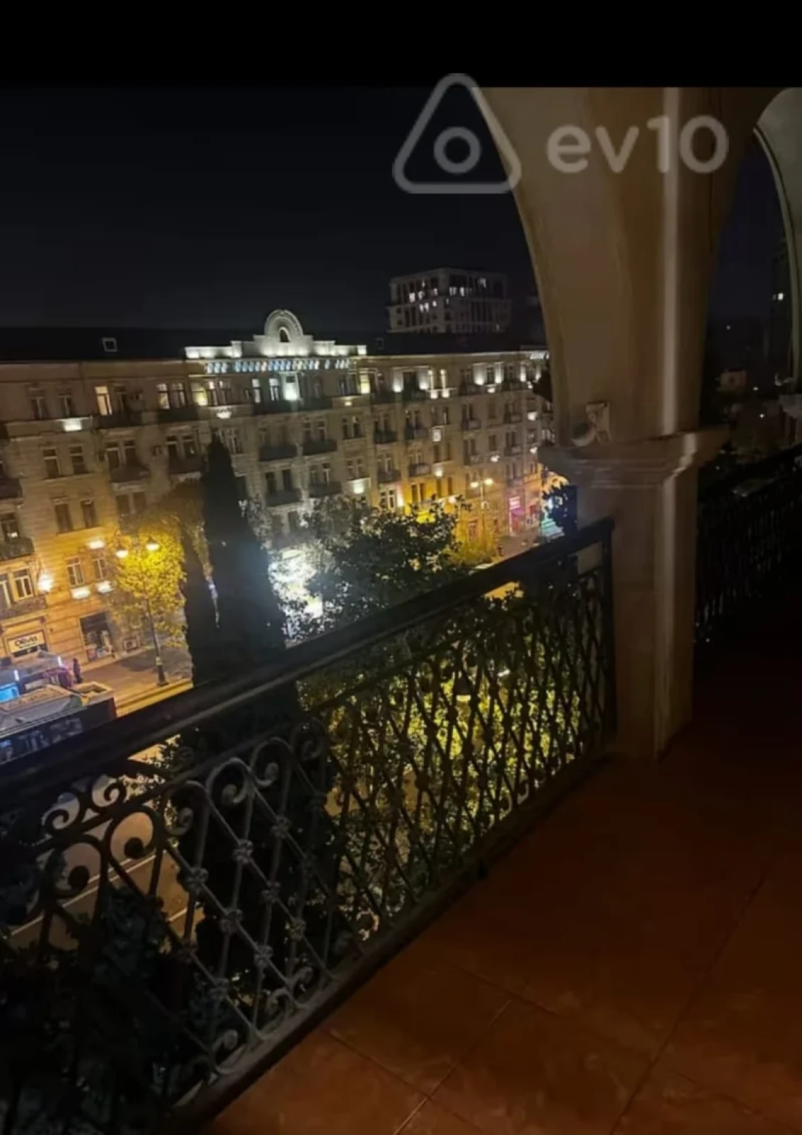 Kirayə verilir 2 otaqlı köhnə tikili 90 m²