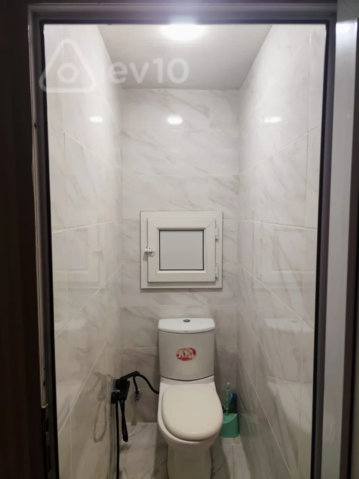 Kirayə verilir 2 otaqlı köhnə tikili 65 m²