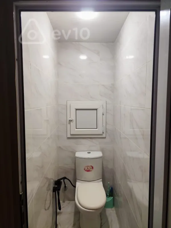 Kirayə verilir 2 otaqlı köhnə tikili 65 m²