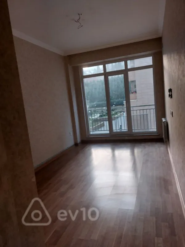 Kirayə verilir 2 otaqlı yeni tikili 55 m²
