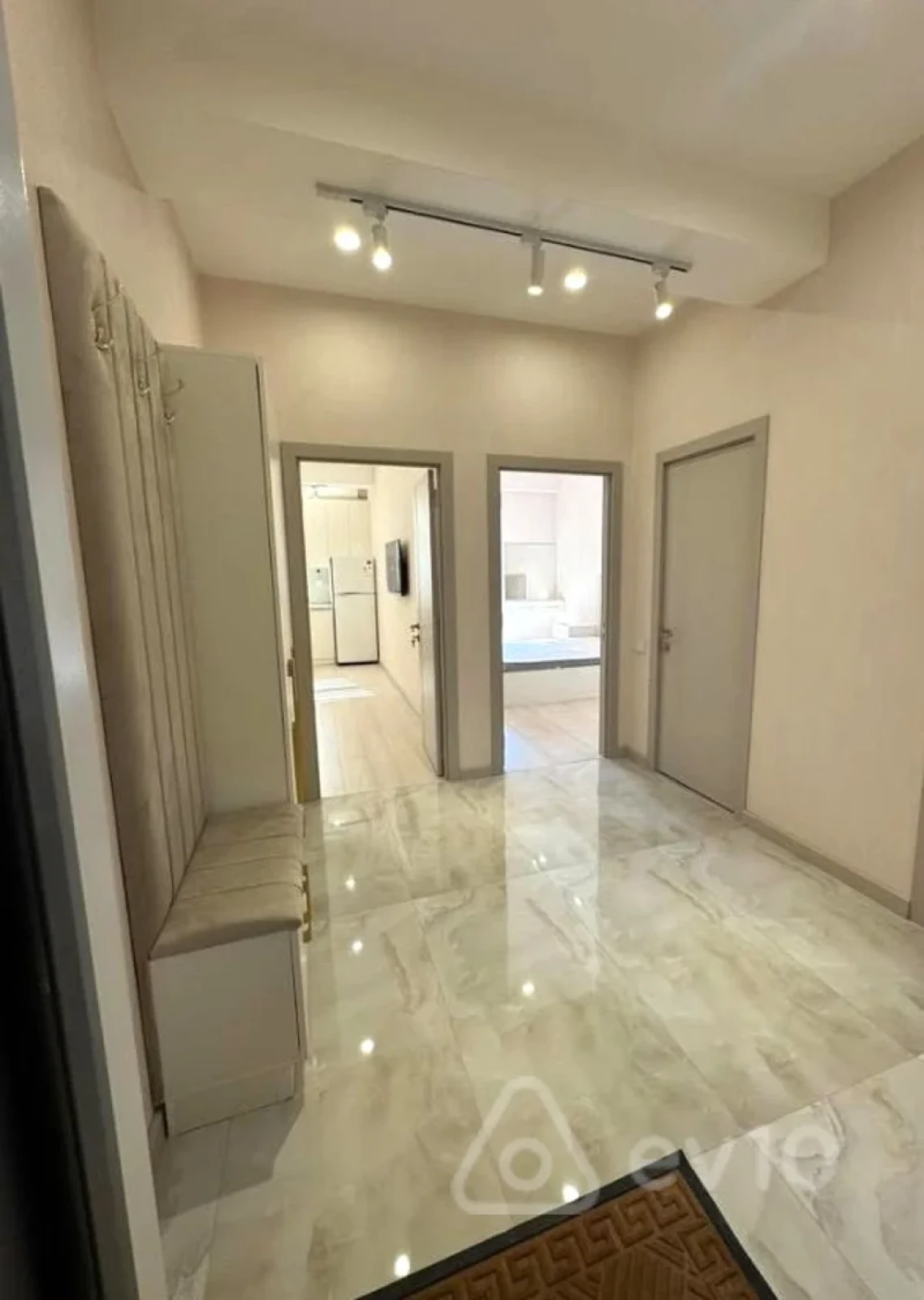 Kirayə verilir 2 otaqlı yeni tikili 60 m²
