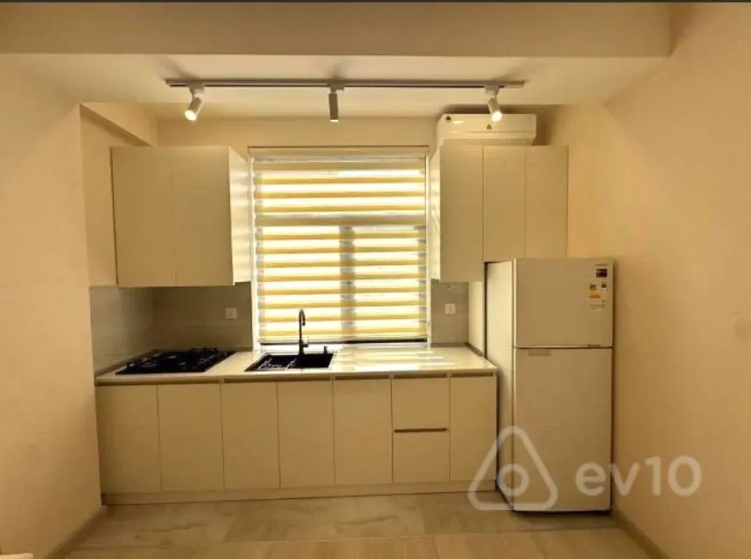 Kirayə verilir 2 otaqlı yeni tikili 60 m²