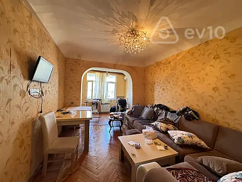Satılır 2 otaqlı köhnə tikili 55 m² — Bakı, Nizami 2 otaq 55.00 m²