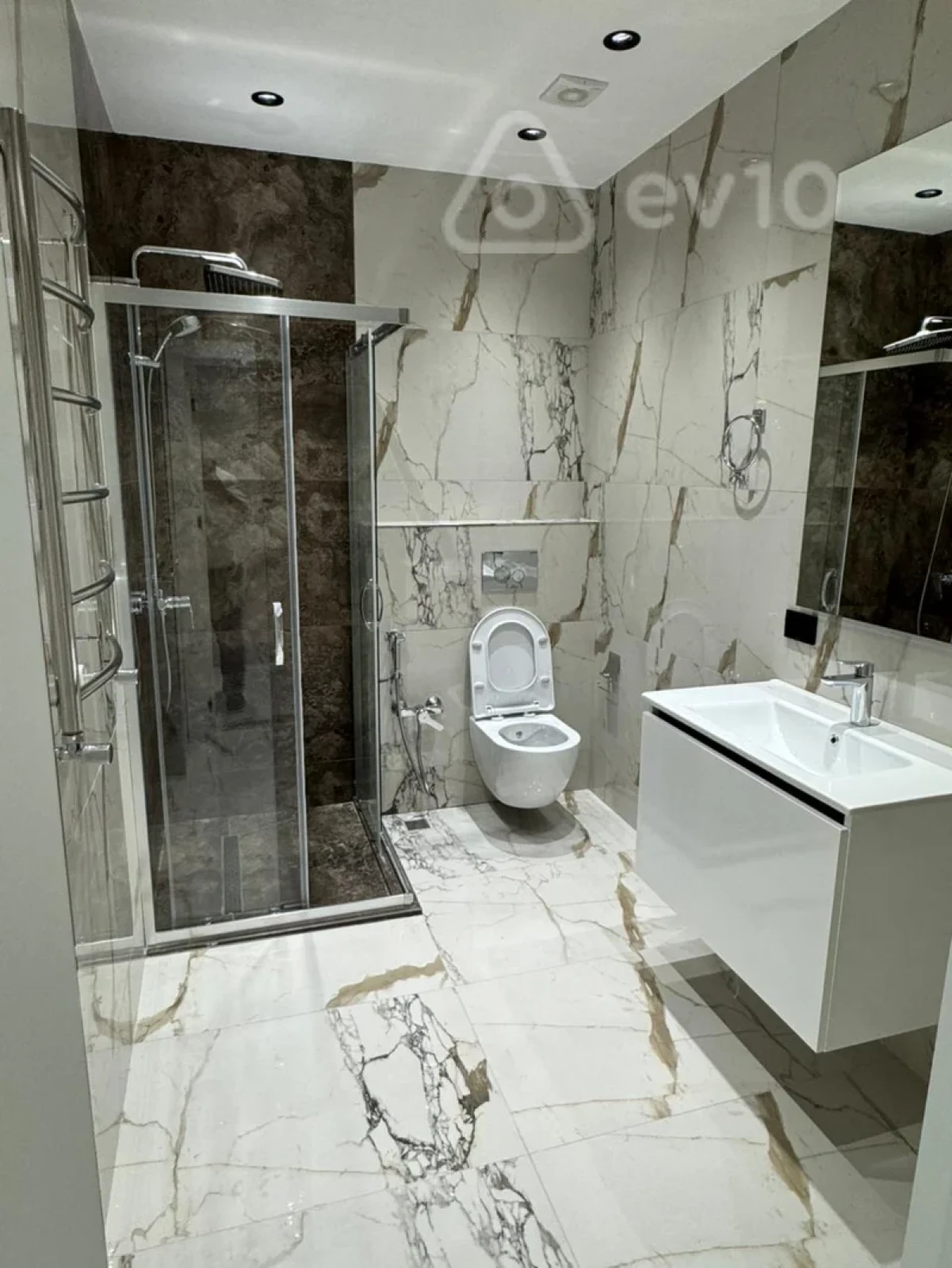 Satılır 2 otaqlı yeni tikili 139 m²