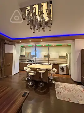 Kirayə verilir 3 otaqlı yeni tikili 120 m²