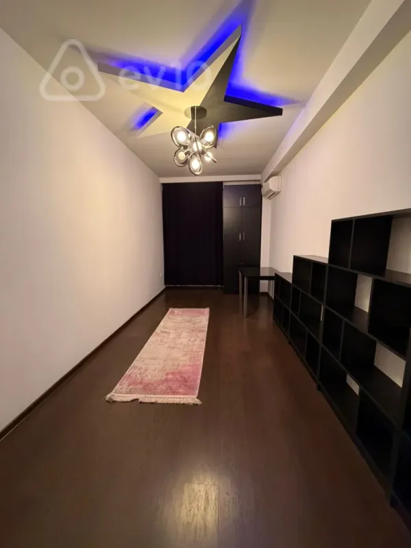 Kirayə verilir 3 otaqlı yeni tikili 120 m²