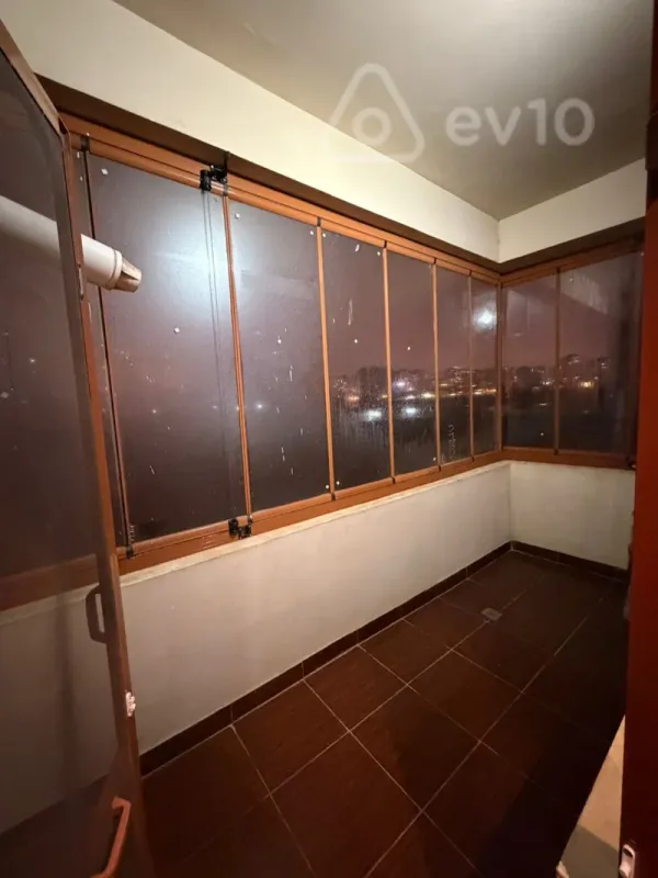 Kirayə verilir 3 otaqlı yeni tikili 120 m²