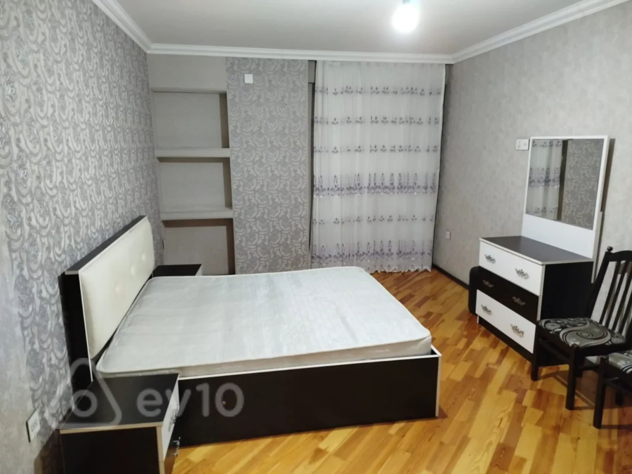 Kirayə verilir 3 otaqlı yeni tikili 85 m²
