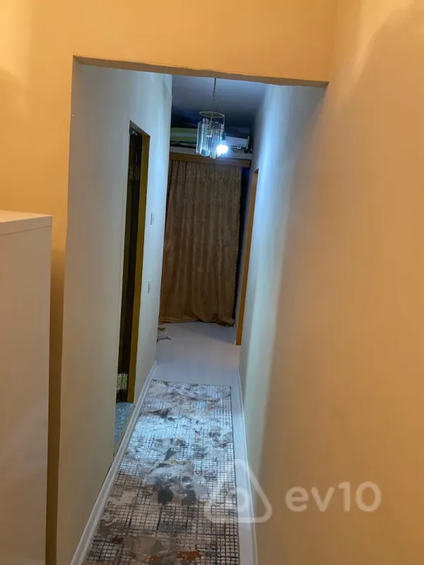 Kirayə verilir 2 otaqlı köhnə tikili 46 m²