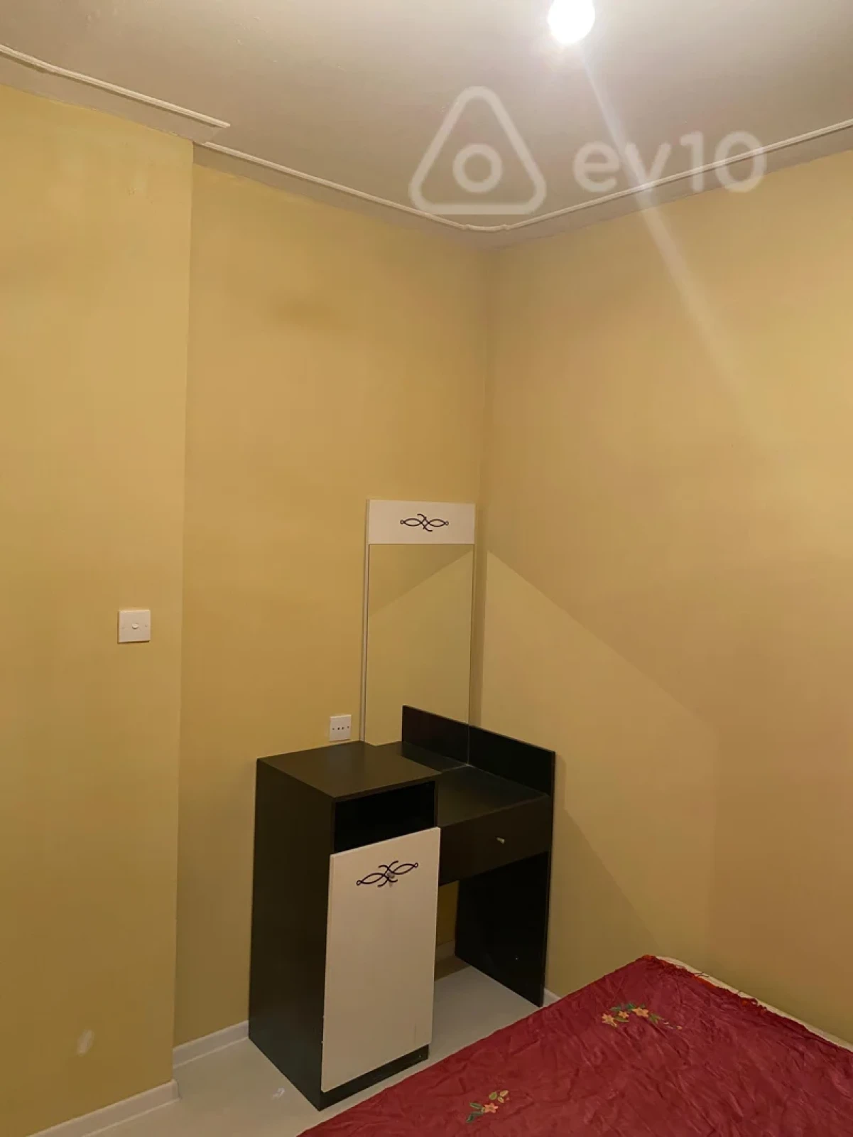 Kirayə verilir 2 otaqlı köhnə tikili 46 m²