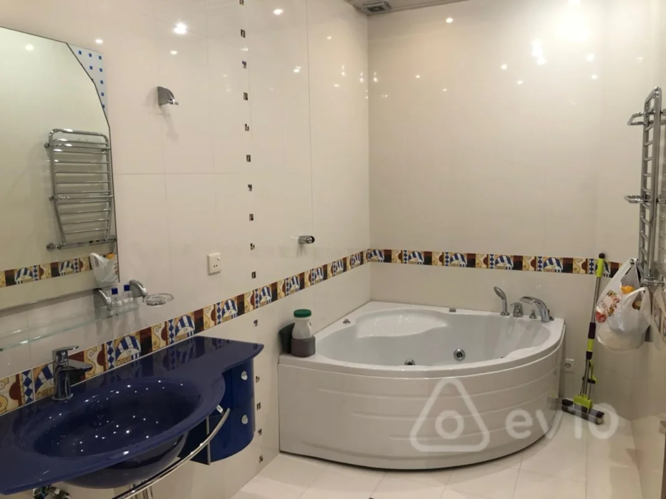 Kirayə verilir 3 otaqlı yeni tikili 135 m²