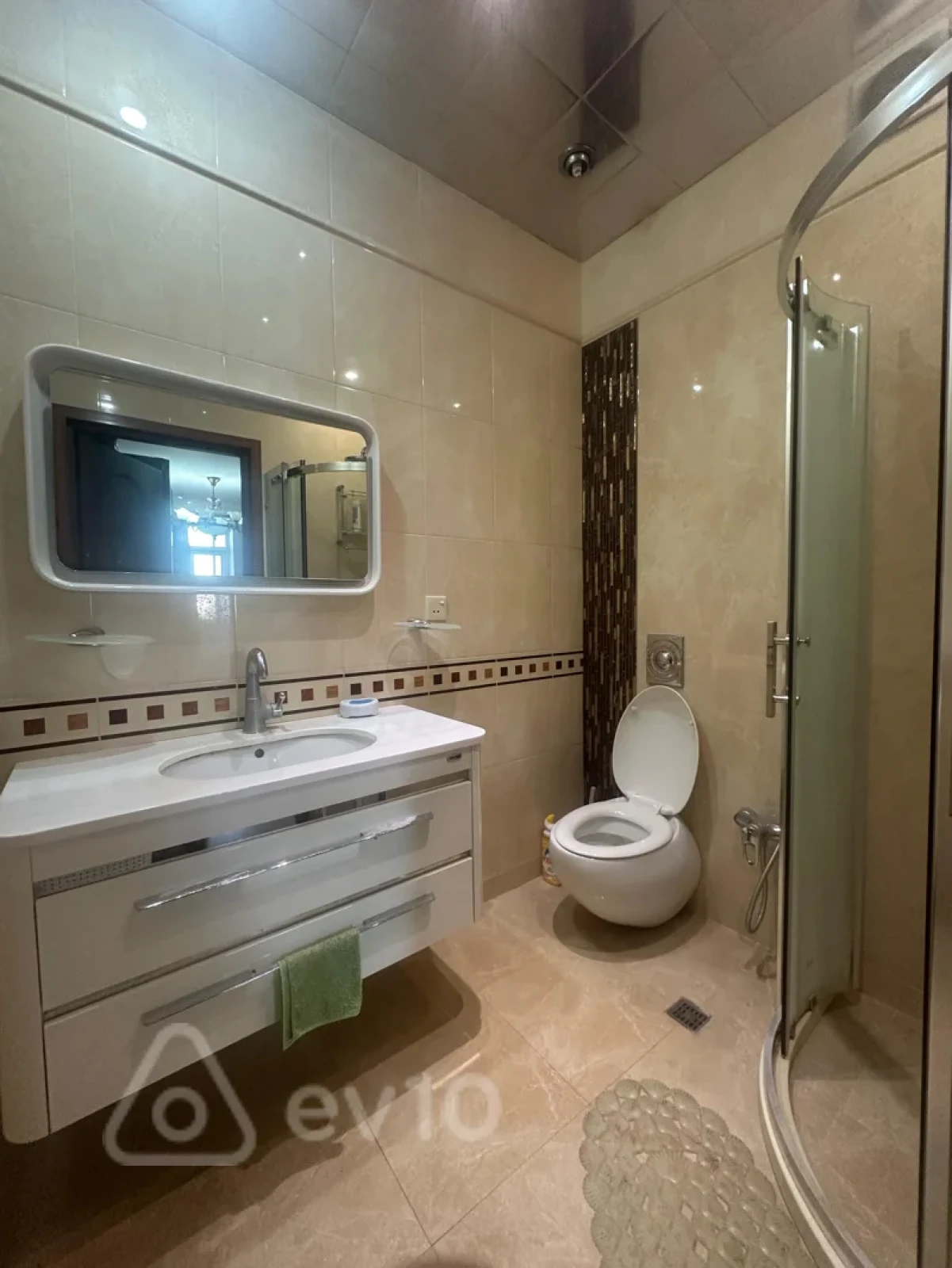 Kirayə verilir 3 otaqlı yeni tikili 135 m²