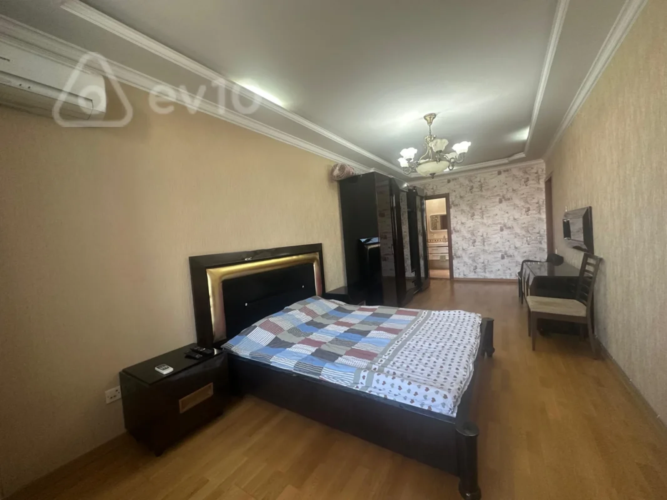 Kirayə verilir 3 otaqlı yeni tikili 135 m²