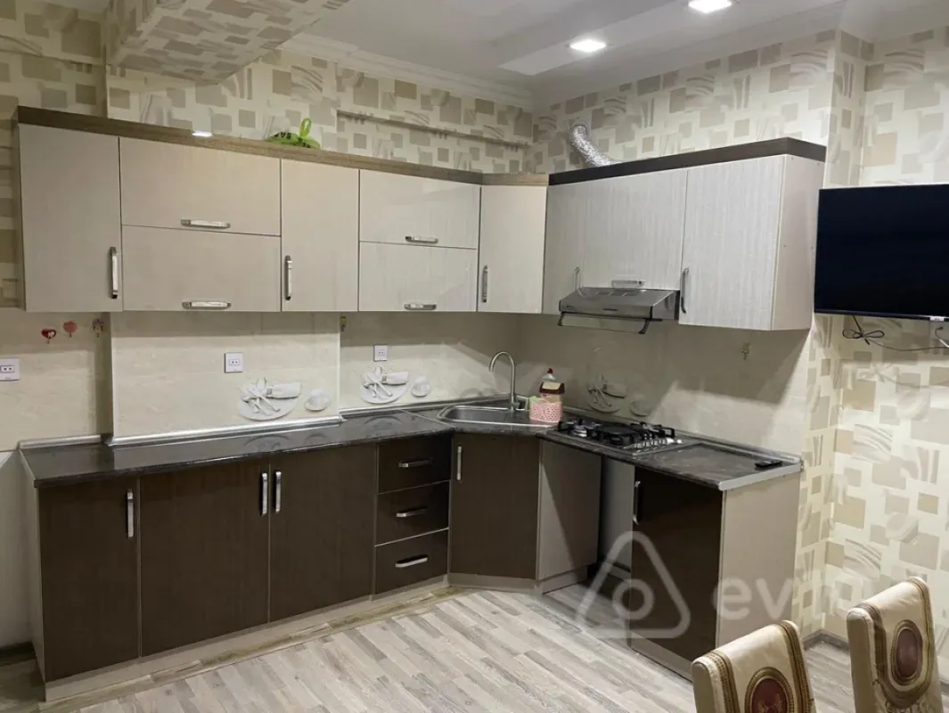 Kirayə verilir 3 otaqlı yeni tikili 100 m²