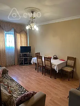 Satılır 2 otaqlı köhnə tikili 60 m²