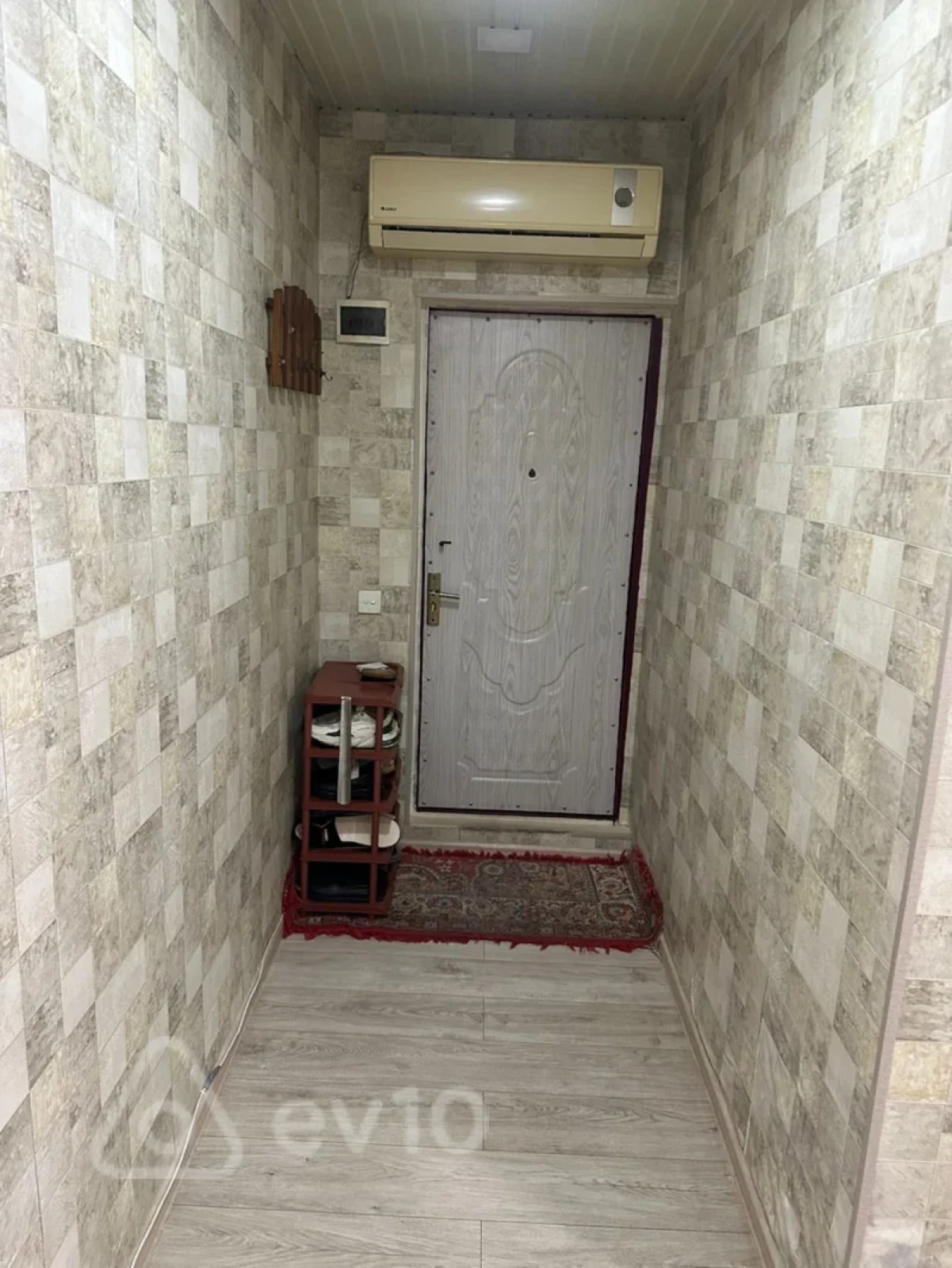 Satılır 2 otaqlı köhnə tikili 60 m²