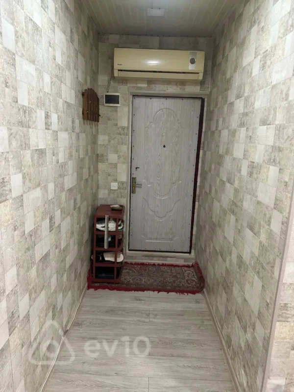 Satılır 2 otaqlı köhnə tikili 60 m²