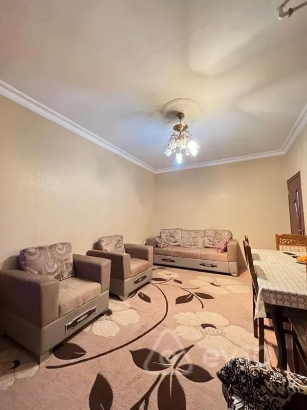 Satılır 2 otaqlı köhnə tikili 60 m²