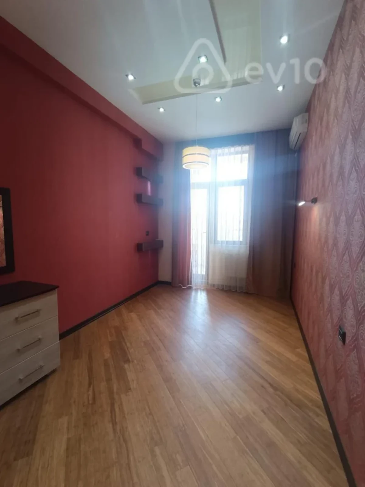 Satılır 4 otaqlı yeni tikili 170 m²