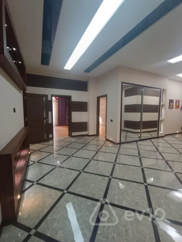 Satılır 4 otaqlı yeni tikili 170 m²