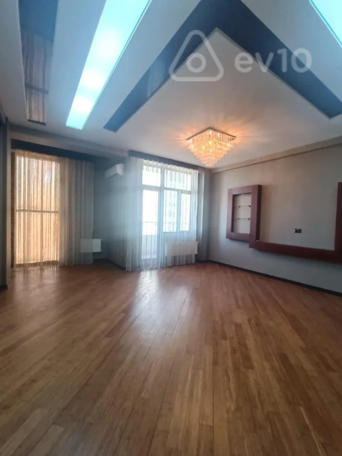 Satılır 4 otaqlı yeni tikili 170 m²