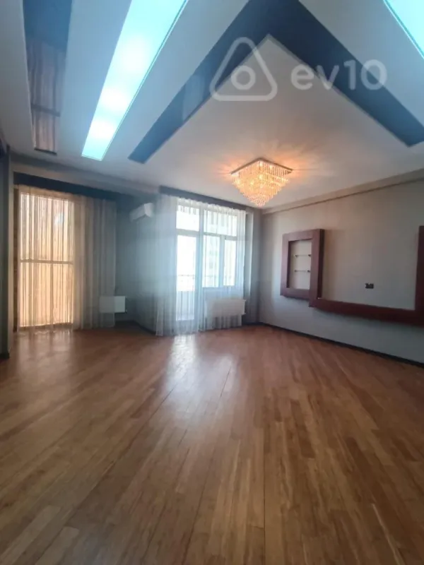 Satılır 4 otaqlı yeni tikili 170 m²