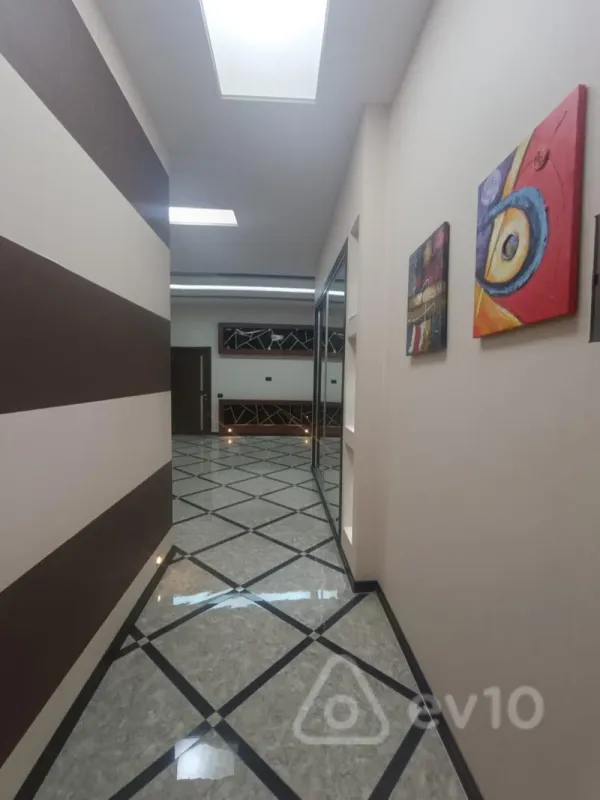 Satılır 4 otaqlı yeni tikili 170 m²
