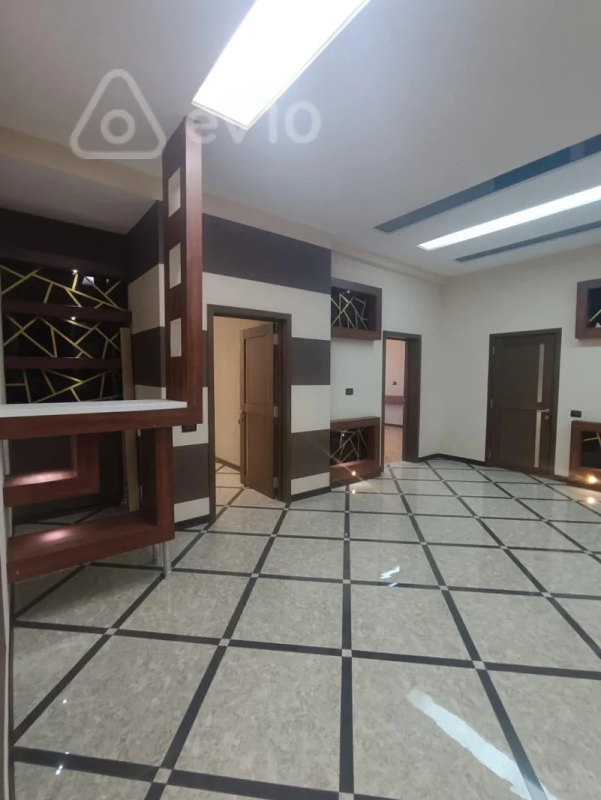 Satılır 4 otaqlı yeni tikili 170 m²