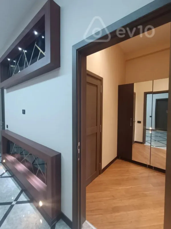 Satılır 4 otaqlı yeni tikili 170 m²