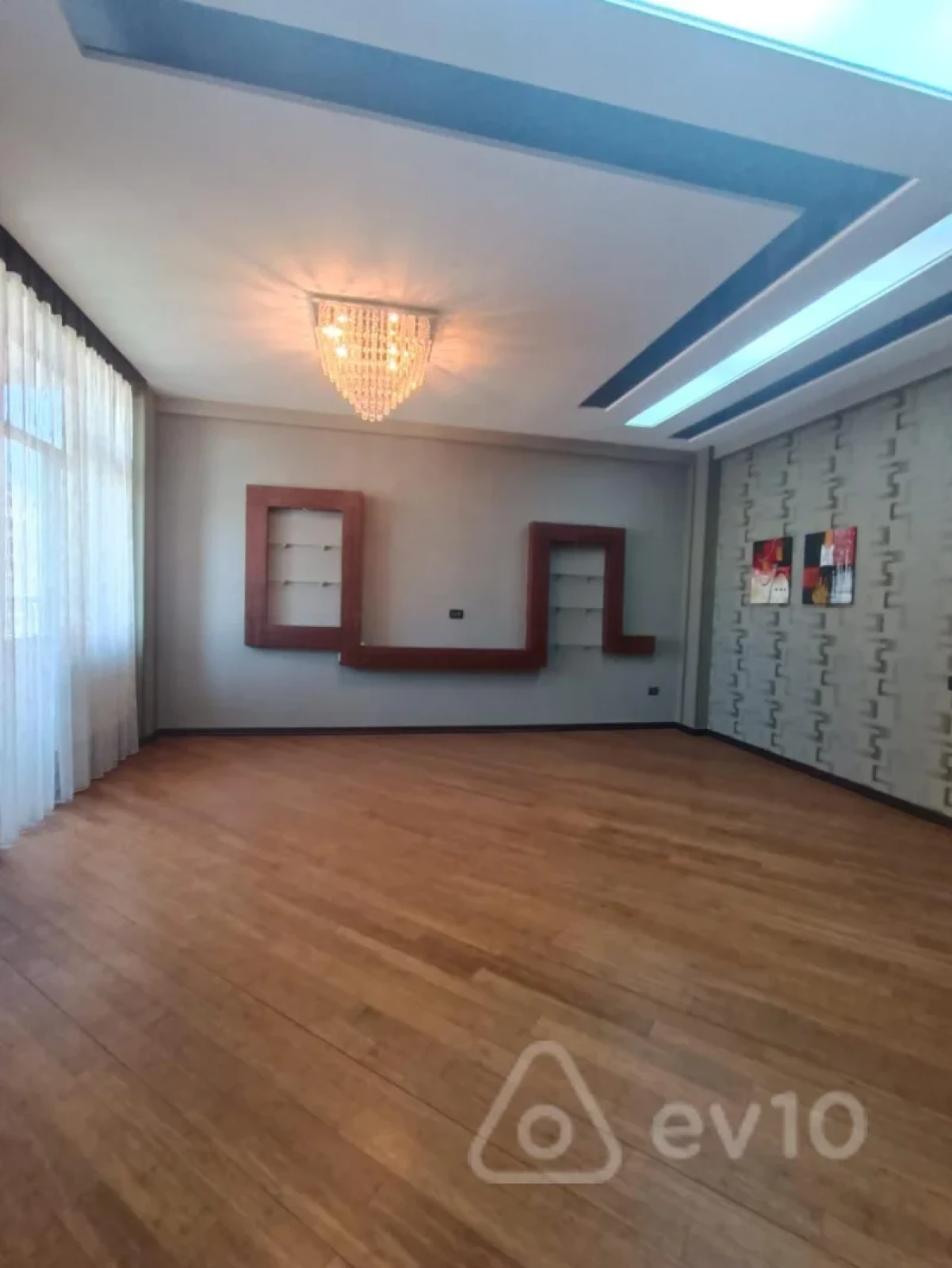 Satılır 4 otaqlı yeni tikili 170 m²